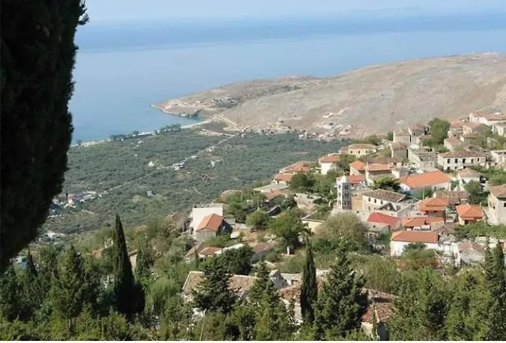 Sezar'S Aparthotel Qeparo